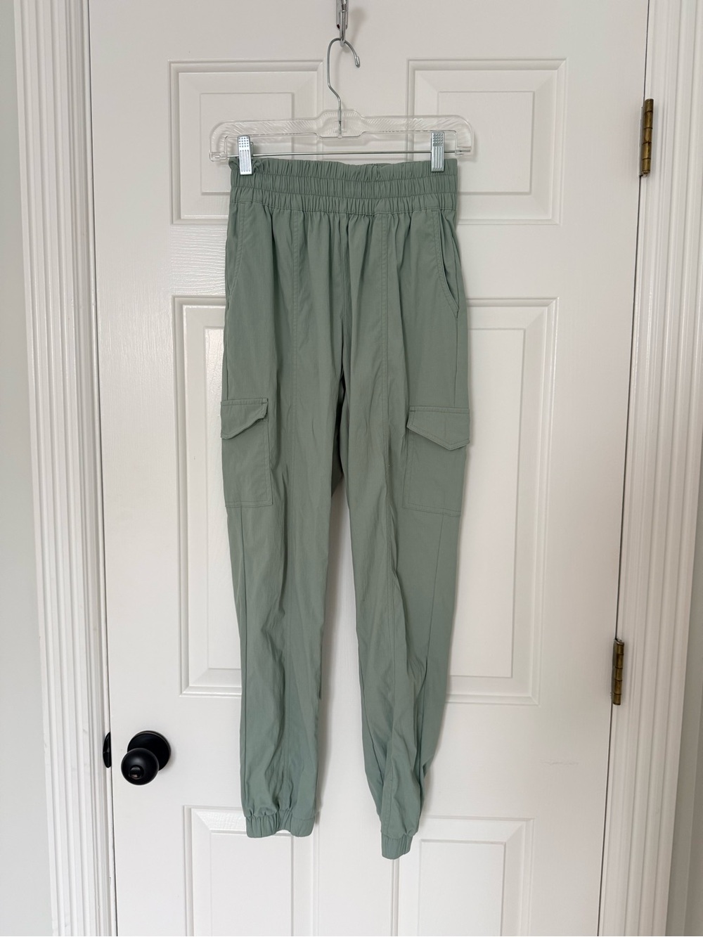Yogalicious Trail Path Commuter Outdoor Jogger Sage Green Cargo Pants S